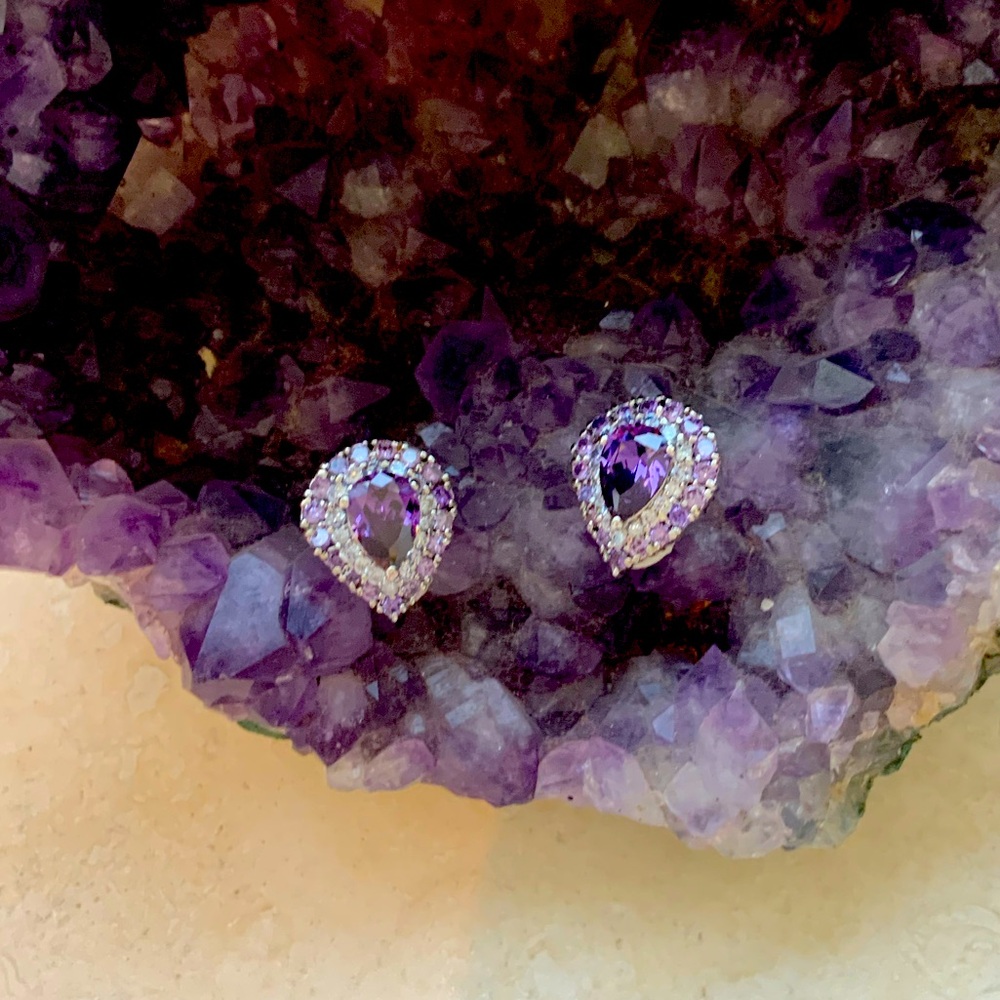 Rucinni Amethyst Purple Tiered Crystal Teardrop Clip Earrings NWOT